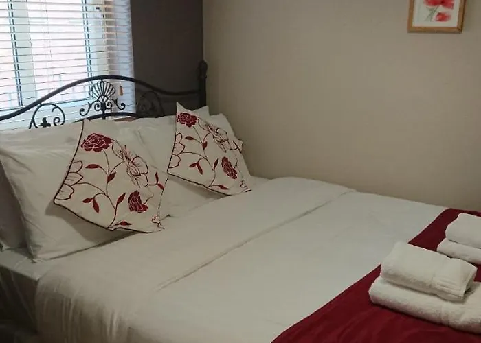 Victoria Cloisters Apartment *