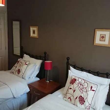 Victoria Cloisters Apartment